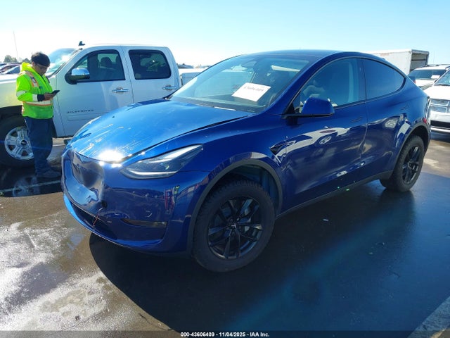2023 TESLA MODEL Y 7SAYGDEEXPF822927 Photo 1