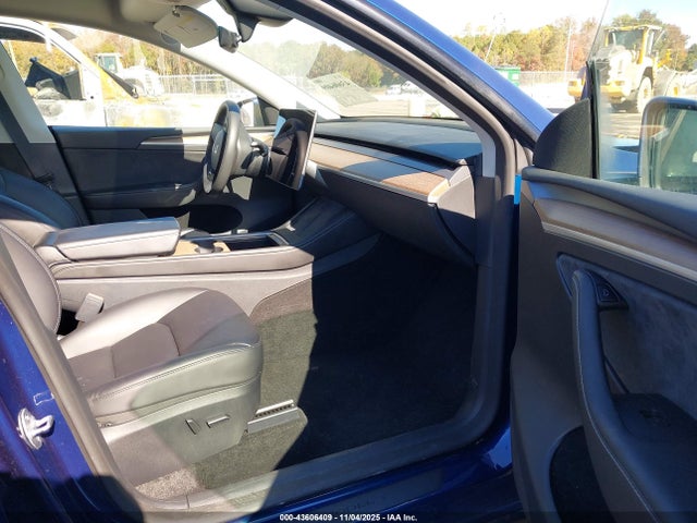 2023 TESLA MODEL Y 7SAYGDEEXPF822927 Photo 4