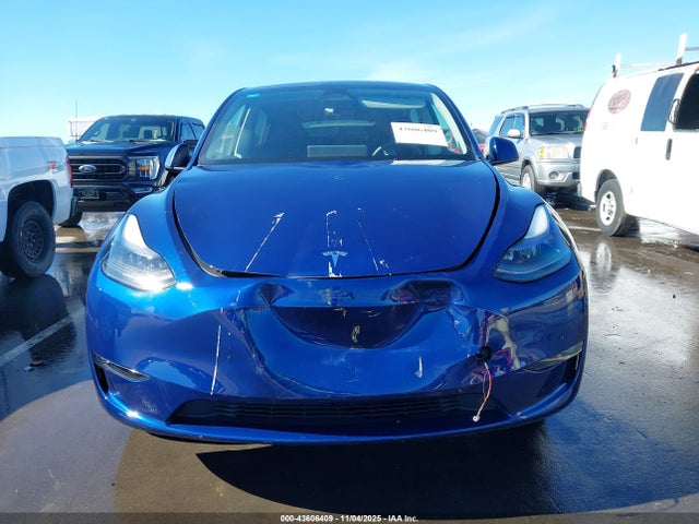 2023 TESLA MODEL Y 7SAYGDEEXPF822927 Photo 5