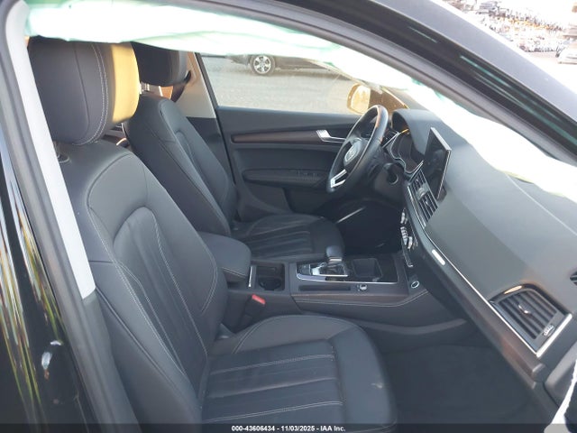2021 AUDI Q5 WA1BAAFY7M2101615 Photo 4