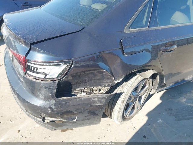 2018 AUDI A4 WAUKMAF41JA117284 Photo 5