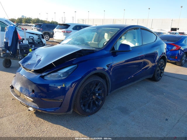 Продаж на аукціоні авто 2023 Tesla Model Y Awd/long Range Dual Motor All-wheel Drive, vin: 7SAYGAEE8PF956530, номер лоту: 43606520