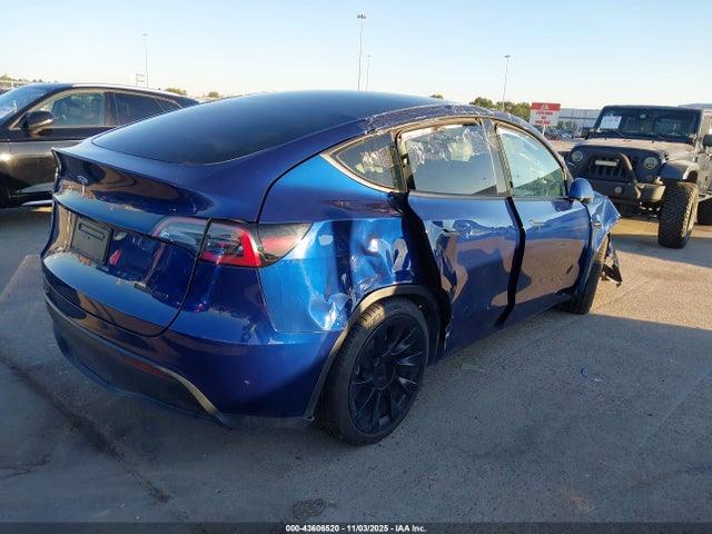 Продаж на аукціоні авто 2023 Tesla Model Y Awd/long Range Dual Motor All-wheel Drive, vin: 7SAYGAEE8PF956530, номер лоту: 43606520