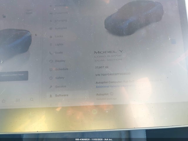 Продаж на аукціоні авто 2023 Tesla Model Y Awd/long Range Dual Motor All-wheel Drive, vin: 7SAYGAEE8PF956530, номер лоту: 43606520
