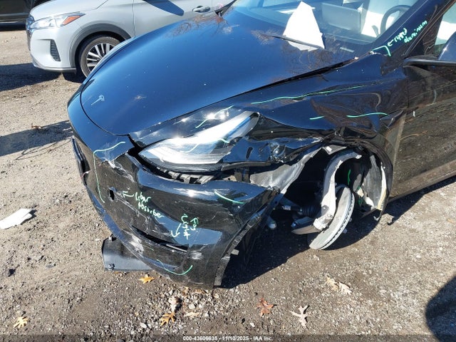 2023 TESLA MODEL Y 7SAYGAEE4PF642258 Photo 5