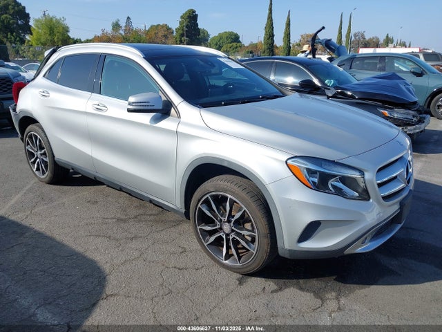 2017 MERCEDES-BENZ GLA 250 WDCTG4GB8HJ306614