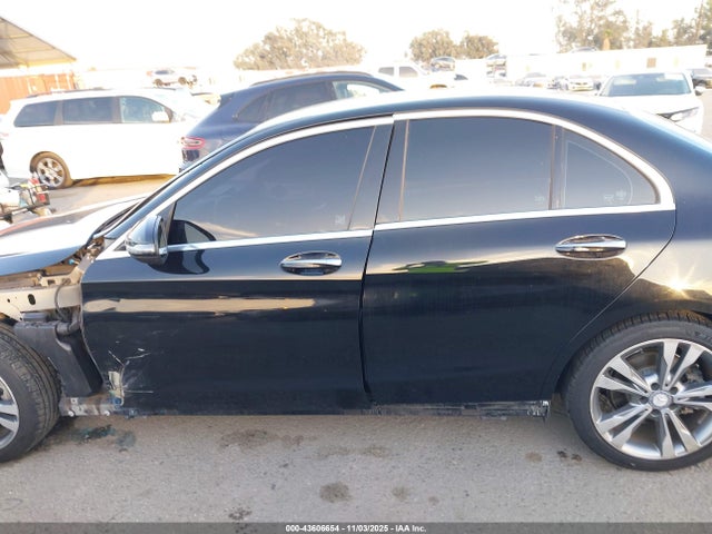 55SWF4JB0GU130600 Mercedes-Benz C 300