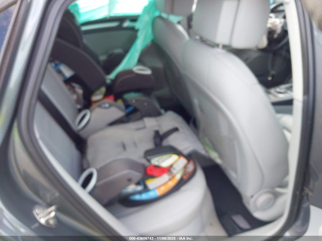 2016 AUDI A3 WAUB8GFF4G1057261 Photo 7