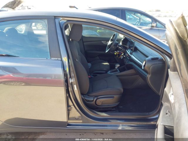 2020 KIA FORTE 3KPF24AD9LE187800 Photo 4