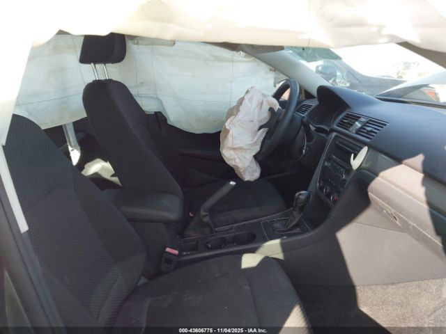 2015 VOLKSWAGEN PASSAT 1VWAT7A30FC076853 Photo 4