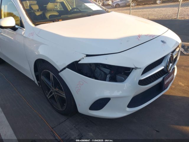2019 MERCEDES-BENZ A 220 WDD3G4FB0KW018108 Photo 5