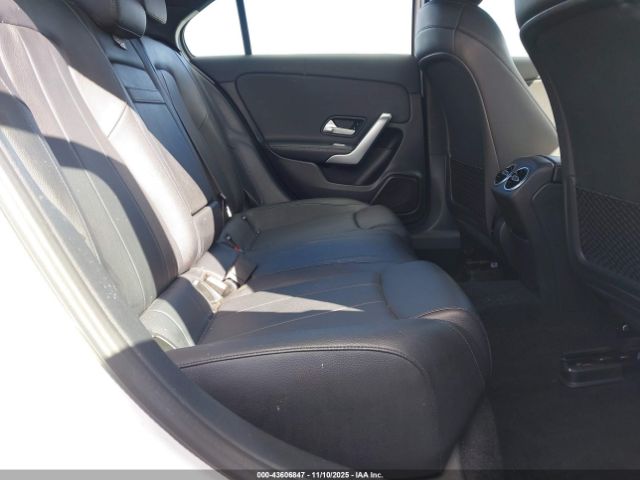 2019 MERCEDES-BENZ A 220 WDD3G4FB0KW018108 Photo 7
