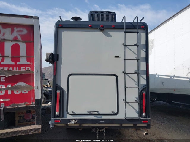 Ford Transit-350 Cutaway 2021 1FDRU8PG4MKA77439 Image 15
