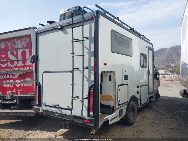 Ford Transit-350 Cutaway 2021 1FDRU8PG4MKA77439 Image 4