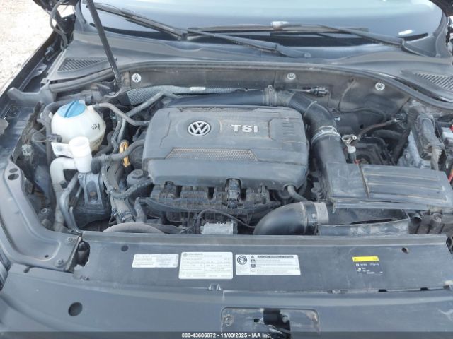 2017 VOLKSWAGEN PASSAT 1VWBT7A3XHC017610 Photo 9