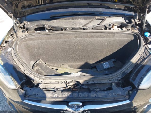 2016 TESLA MODEL X 5YJXCDE46GF031970 Photo 9