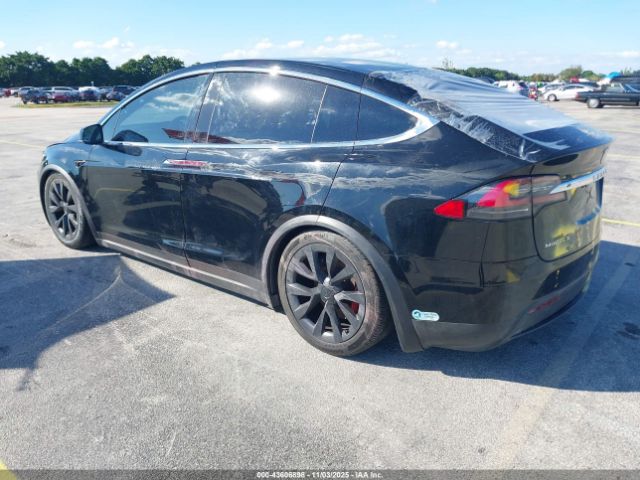 2016 TESLA MODEL X 5YJXCDE46GF031970 Photo 2