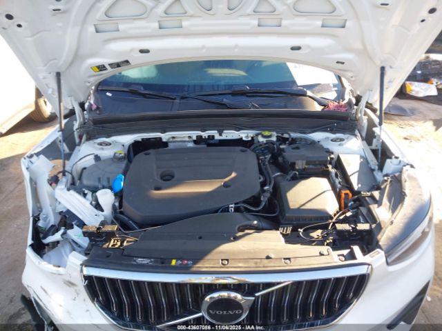 2024 VOLVO XC40 YV4L12UK0R2341561 Photo 9