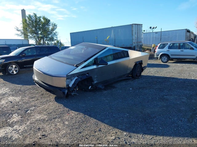 2024 TESLA CYBERTRUCK 7G2CEHED4RA034637 Photo 1