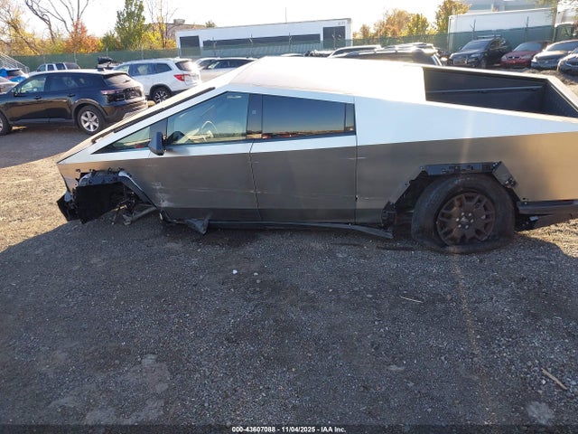 2024 TESLA CYBERTRUCK 7G2CEHED4RA034637 Photo 5