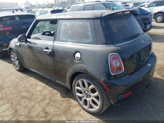 2010 MINI COOPER S WMWMF7C50ATX41701 Photo 2