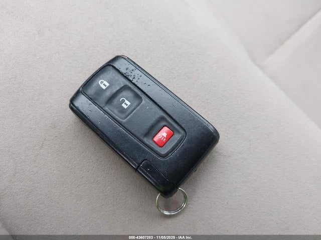Продажа на аукционе авто 2005 Toyota Prius, vin: JTDKB20U553105771, номер лота: 43607283