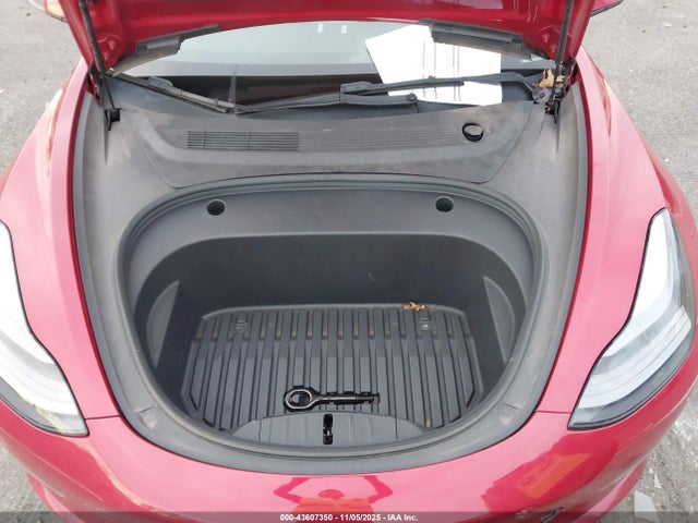 43607350 :رقم المزاد ، 5YJ3E1EB9NF367308 vin ، 2022 Tesla Model 3 Long Range Dual Motor All-wheel Drive مزاد بيع