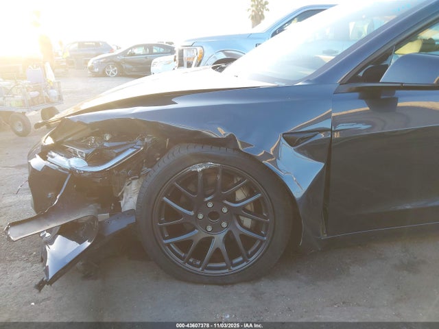Tesla Model 3 Long Range Rear-wheel Drive/standard 2025 5YJ3E1EA2SF902613 Image 18