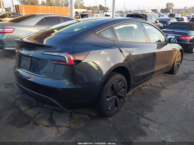 2025 TESLA MODEL 3 5YJ3E1EA2SF902613 Photo 3