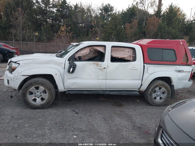 Продажа на аукционе авто 2014 Toyota Tacoma Base V6, vin: 3TMLU4EN7EM137518, номер лота: 43607395