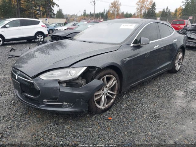 2014 TESLA MODEL S 5YJSA1S1XEFP61063 Photo 1