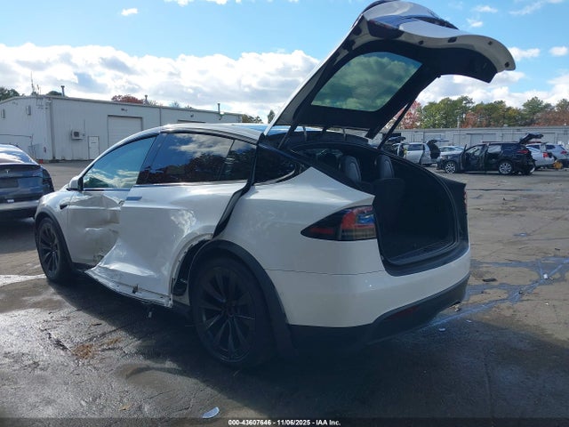 2023 TESLA MODEL X 7SAXCBE69PF376161 Photo 2