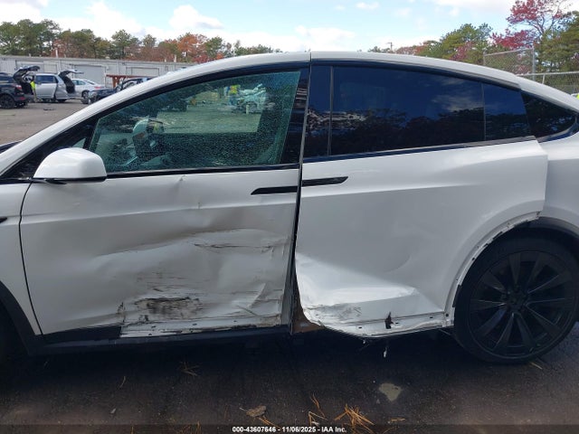 2023 TESLA MODEL X 7SAXCBE69PF376161 Photo 5