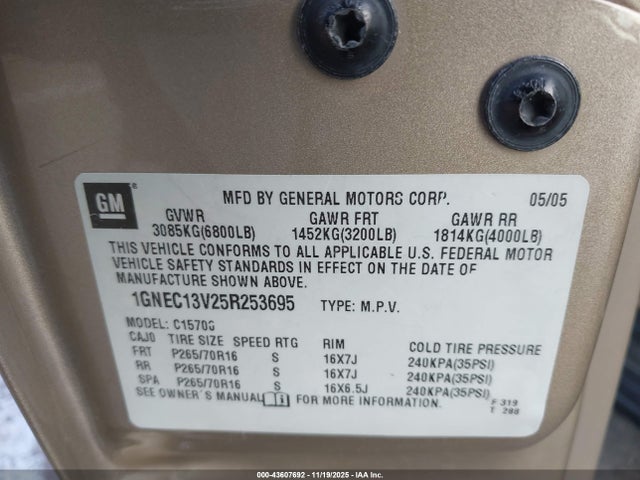 2005 Chevrolet Tahoe Ls მანქანა იყიდება აუქციონზე, vin: 1GNEC13V25R253695, აუქციონის ნომერი: 43607692