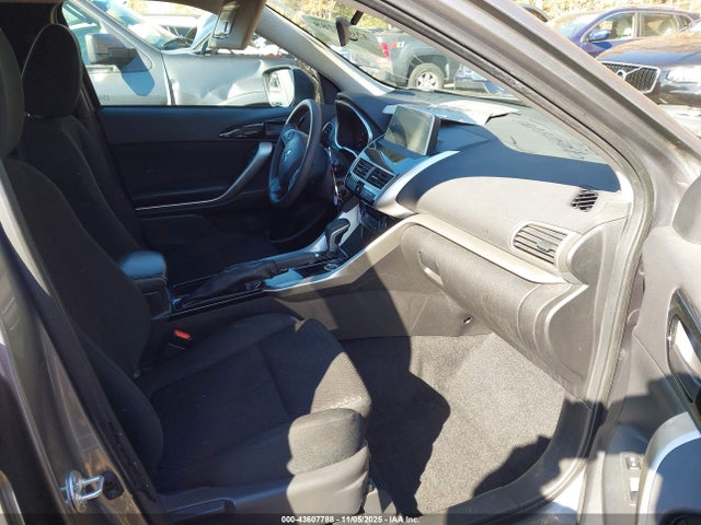 2018 MITSUBISHI ECLIPSE CROSS JA4AT4AAXJZ061874 Photo 4