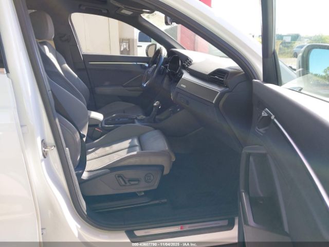2019 AUDI Q3 WA1EECF34K1085216 Photo 4