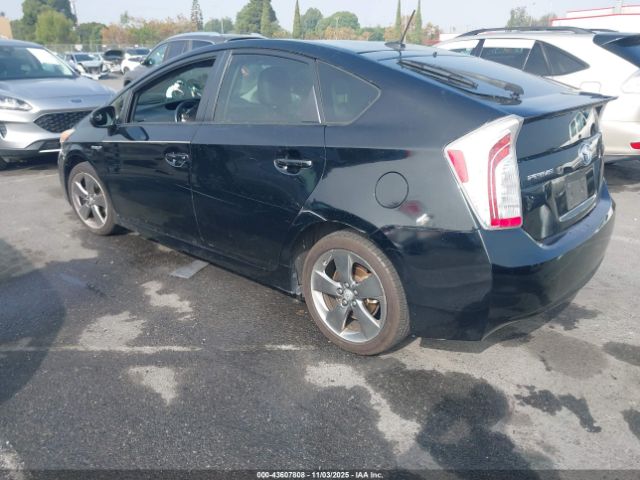 2013 TOYOTA PRIUS JTDKN3DU7D1635581 Photo 2