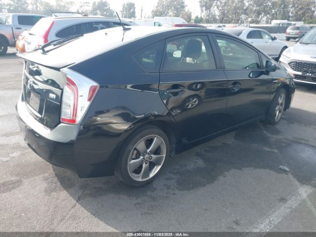 2013 TOYOTA PRIUS JTDKN3DU7D1635581 Photo 3