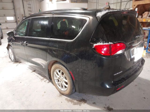2021 CHRYSLER VOYAGER 2C4RC1DG6MR539181 Photo 2