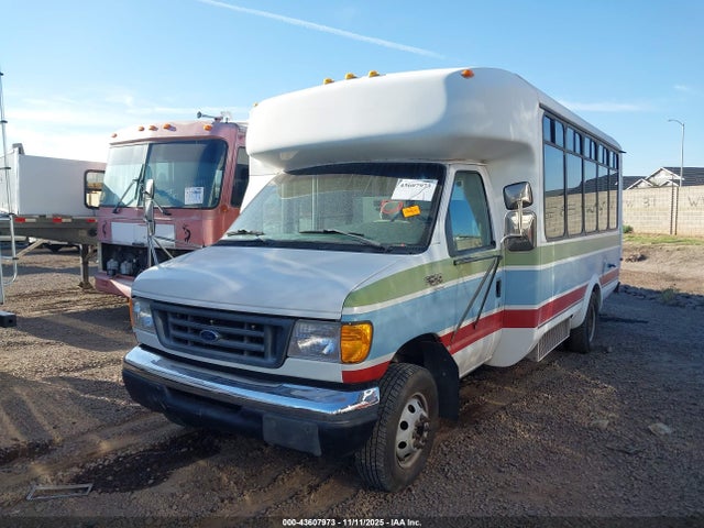 2003 FORD E-450 CUTAWAY 1FDXE45S23HA62650 Photo 1