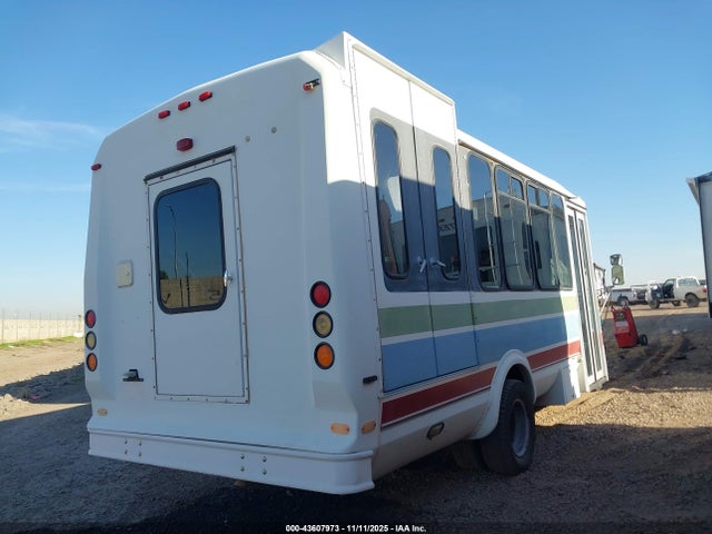 2003 FORD E-450 CUTAWAY 1FDXE45S23HA62650 Photo 3