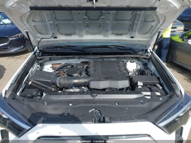 2024 TOYOTA 4RUNNER JTERU5JR3R6278015 Photo 9