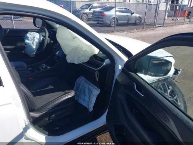 2024 JEEP GRAND CHEROKEE 1C4RJHAG2R8934738 Photo 4