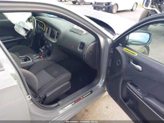 2019 DODGE CHARGER 2C3CDXGJ8KH710341 Photo 4