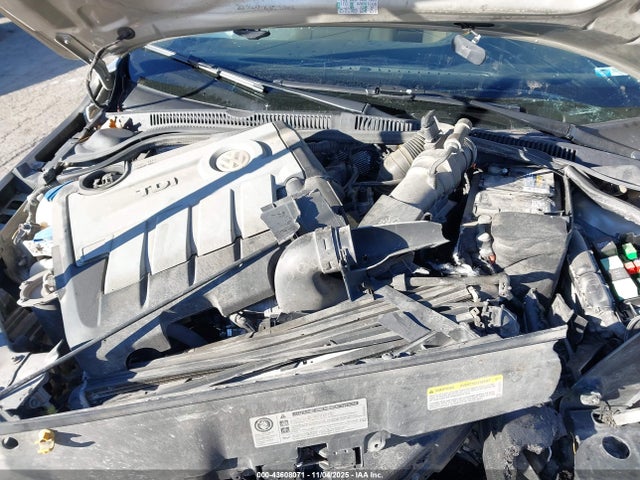 43608071 :رقم المزاد ، 3VWLL7AJ2EM225428 vin ، 2014 Volkswagen Jetta 2.0l Tdi مزاد بيع
