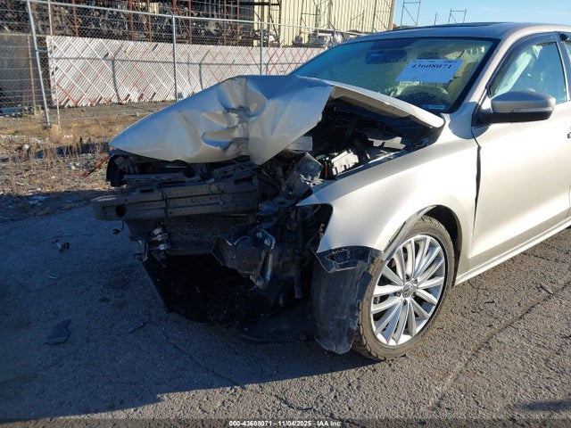 43608071 :رقم المزاد ، 3VWLL7AJ2EM225428 vin ، 2014 Volkswagen Jetta 2.0l Tdi مزاد بيع