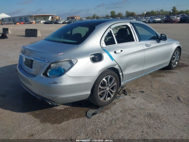 2016 MERCEDES-BENZ C 300 55SWF4KB6GU145794 Photo 3