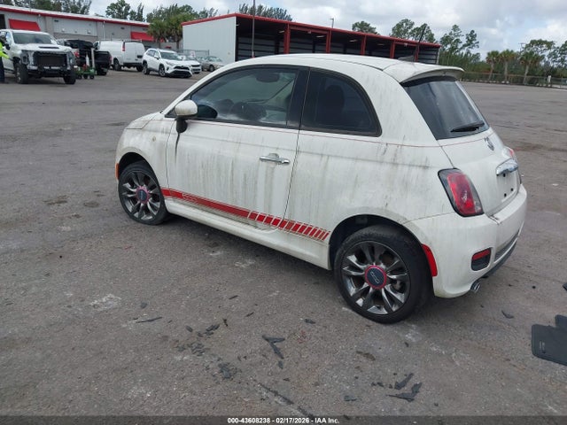 2017 FIAT 500 3C3CFFKRXHT530165 Photo 2