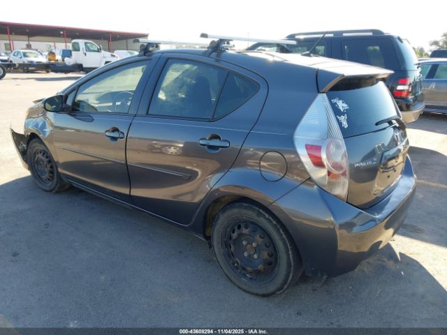 2012 TOYOTA PRIUS C JTDKDTB34C1526524 Photo 2
