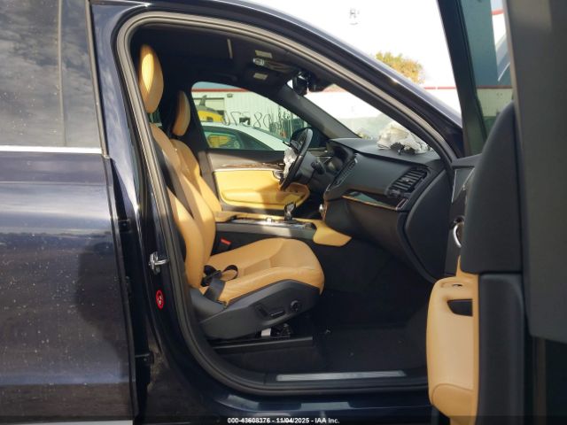 2017 VOLVO XC90 YV4A22PK8H1118978 Photo 4
